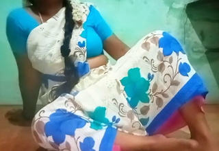 Tamil aunty priyanka pussy show approximately village home