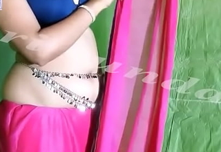 sari wearing around bra