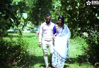 Threesome With Desi Chor And Multiple Jizz shots (Hindi Audio)