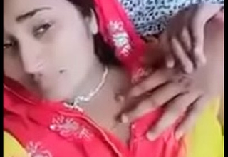 Desi indian south girl naked in saÅ•re with boyfriend and showing nipp