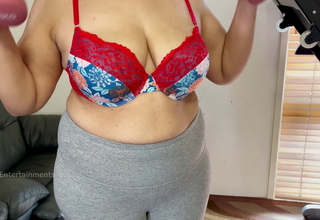 Fit and X Mummy Workout in Bra - Awesome Boobies and Prat