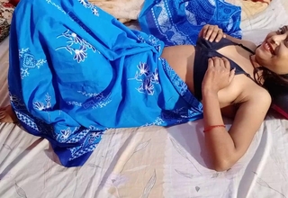 Desi Married Real Life Couple From Lucknow Having Erotic and Romantic Coitus With Dirty Hindi