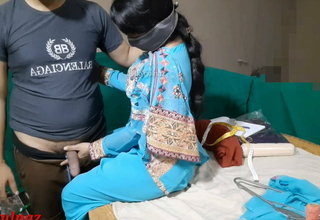 Desi darji (tailor) fucked hard with Billo gulnaz- shape ne bhabhi ka naap lete lete bhabhi ko hi chod dala- hindi