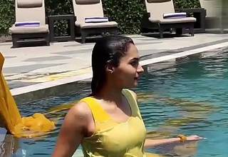 Tamil Clear the way Andrea Jeremiah Nipple Show
