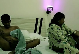 Bonking callers despondent wife within reach hotel! Indian XXX Bhabhi sex