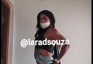 Indian crossdresser slut Lara D'Souza relating to sexy lycra saree