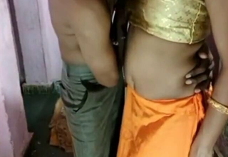 Patni Ke Sath Kia Kand, hawt video and cheating for girls, desi aunty really coition for porn style with Hindi audio coition stor