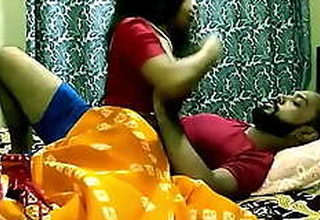 Indian gonzo hot sex! Cheating bhabhi secret sexual intercourse with Banker ! Clear hindi audio