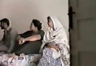 Pakistani Lahore Aunty Thing embrace With boy