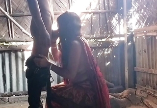 Red Saree Wed Outdoor Blowjob ( Documented Video Off out of one's mind Villagesex91)