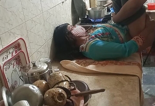 Indian stepsister has hard coitus in kitchen, bhai ne behan ko kitchen me jabardasti choda, Superficial hindi audio