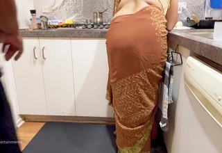 Indian Couple Intrigue In A catch Kitchen - Saree Sex - Saree Upraised Aggravation Spanked Soul Press