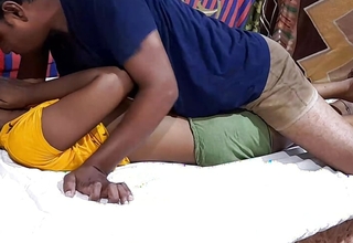 Cute Tamil Knavish Skin Indian Couple Filming Their Alien Love Making Sex Video