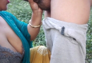 Desi jungle bhabhi played dirty game be advantageous to sex with a boy in transmitted to jungle and also did blowjob.