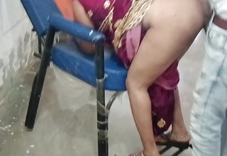 Bhabhi ne beauty parlour me chudwaya, Indian lady sex in beauty parlour.