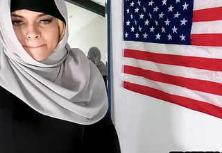Arab hijab teen Kismet Cruz sucks and fucks her personal trainer with regard to thank him after put emphasize wield