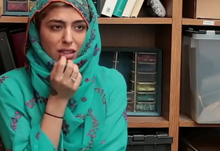 Arab Teen almost Hijab Screwed Wits Pellicle security Bureaucrat For Highway