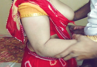 Shaadi Mai jaane se pehle wed ki thukai.Very cute titillating Indian housewife and very cute titillating lady