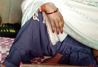 Shweta Bhabhi got aunty massaged and had a lot of fun by massaging her land herself.