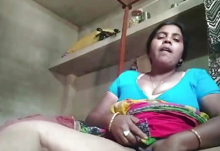 sexy wife leaked video Indian sexy residence wife