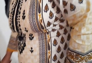 Young 18+ Hawt BBW Satule Maa Ko Beta Ni Bed Room Par Chudai (Teen stepmother gets pregnant)