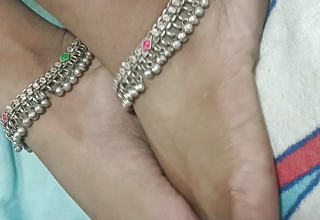 Tamil mistress hot and gorgeous paws for tamil slaves