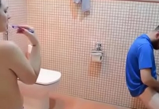 US NRI fucked Indian hotel staff girl in bathroom forcefully
