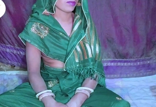India Desi housewife green saree blouse me chudai hindi rear end style mein and boob press