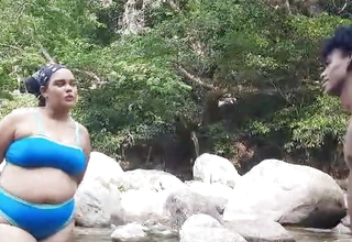 My stepsister in the river, very horny, ended far taking her home because we were alone and I ended far fucking her heavy ass