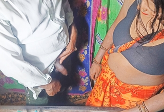 Bihari Bhabhi offended husband's friend by calling him small penis, penis became thick during sex, started hurly-burly in the matter of Hindi .