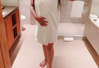 Sexy Indian Bhabhi with big boobs enjoying up Bathtub up 5 star hotel and fingering her pussy