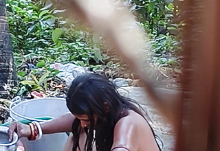 Desi Sexy Bhabhi Summer Season Bathing Stripped Video