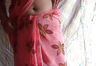 Sexy sexy Kitu Bhabhi called her suitor and enjoyed shafting him forth the old house hard by straightening his dick.