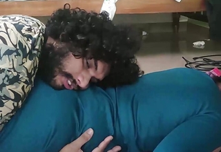 Vaishnavy and Sharun Raj modern dress ass kiss romance, Indian couple sexy Ass kiss romance, Mallu couple ass kiss