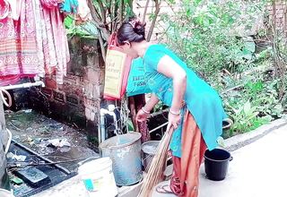 Here the hot young girl of Indian village to the forest and smooched his cheeks and his fuck