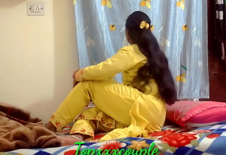 हर घर में रोजाना होने वाली देसी चुदाई ।