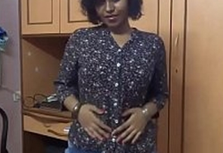 Big Irritant Mumbai College Girl Spanking Himself Shafting Her Tight Desi Pussy