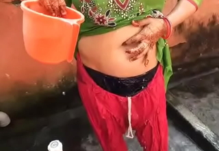 Desi village mummy nangi aurat irrigate outdoor