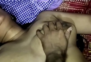हिंदी सेक्सी ऑडियो सास के सामने ससुर का मोटा लौड़ा उबलती चू त में लिया लौड़ा जाते ही मुंह खुला का खुला रह गया